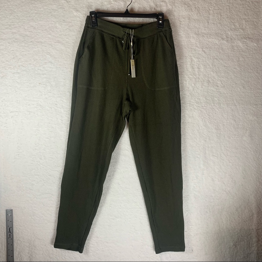 Max Studio Women’s Rib Knit‎ Joggers Pockets Drawstring Waist Small Olive Green.